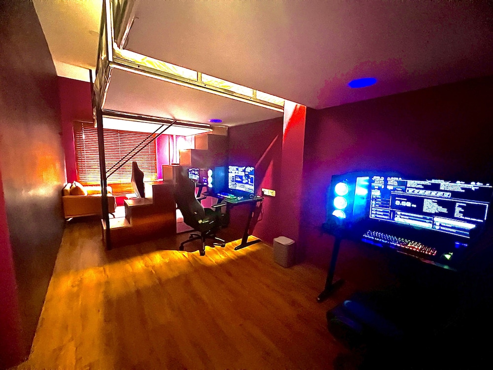 Arena Esports Hotel Bugis 25/50