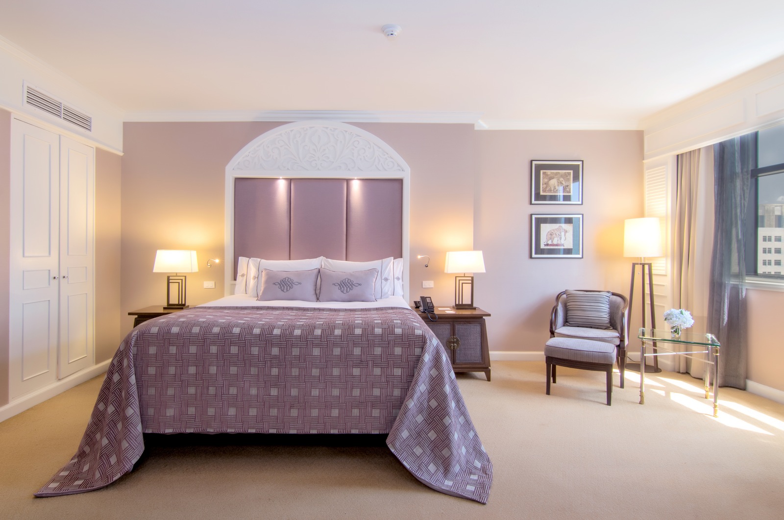 Honeymoon Suite King Bed