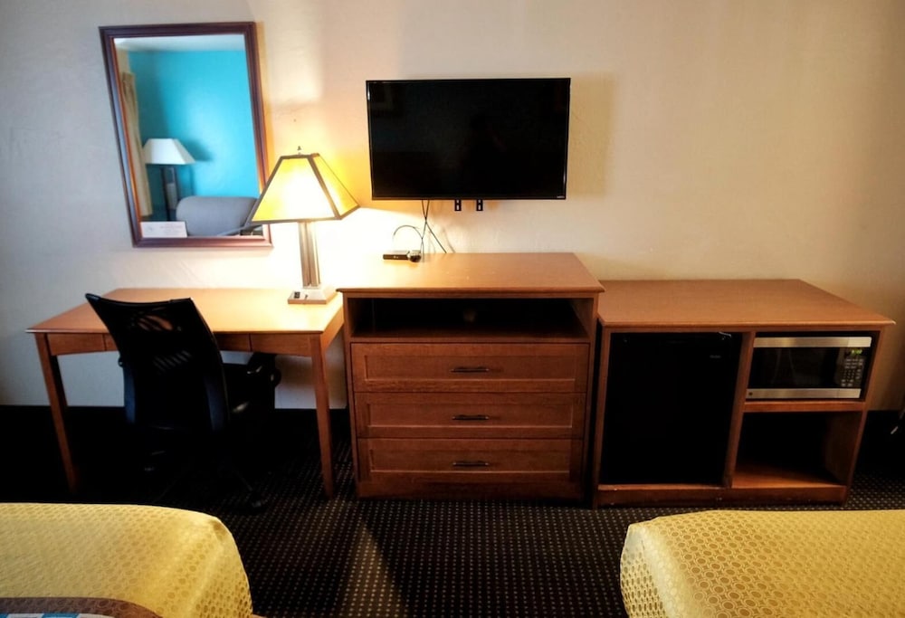 Claridge Inn 51/57