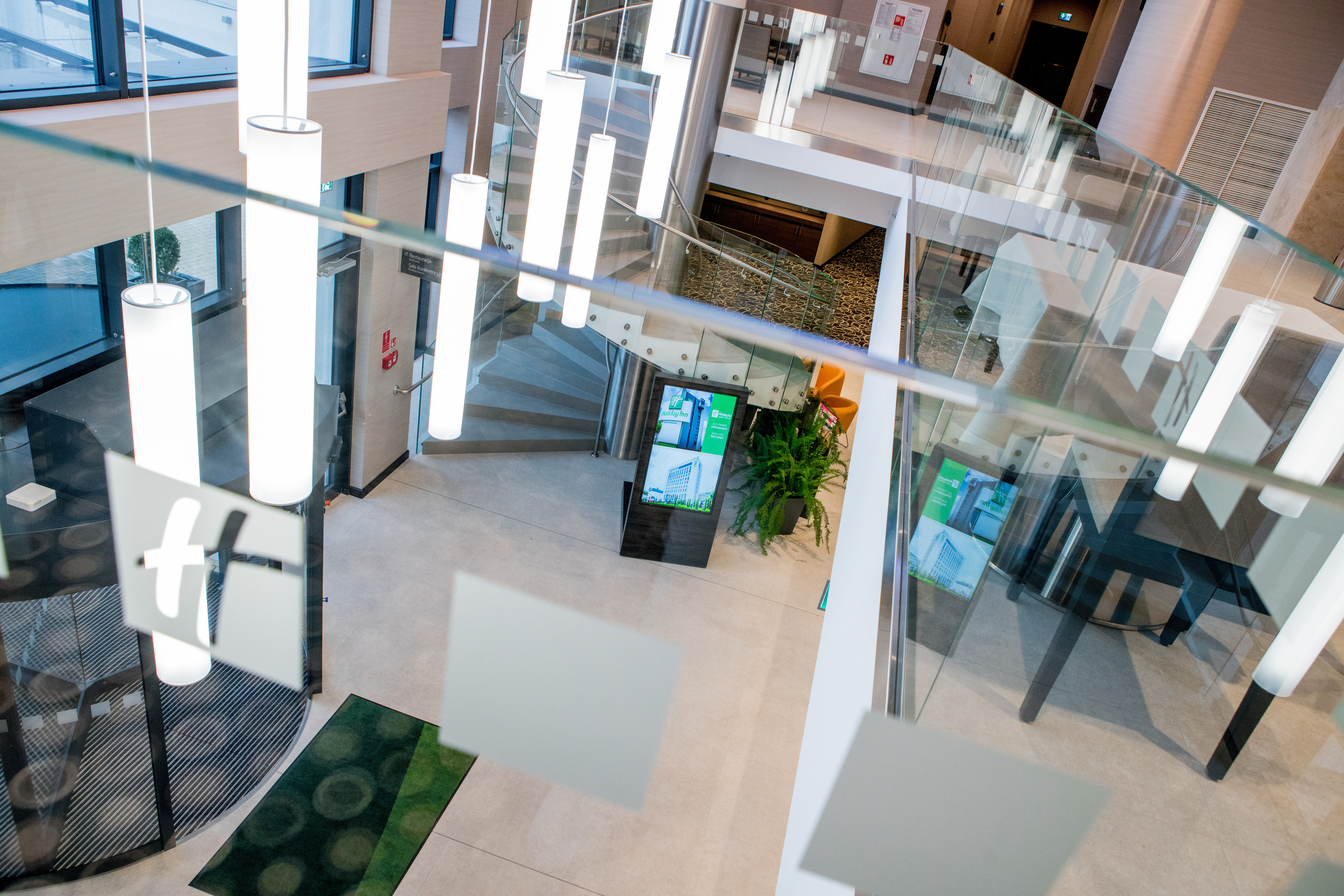 HOLIDAY INN DABROWA GORNICZA 53/75