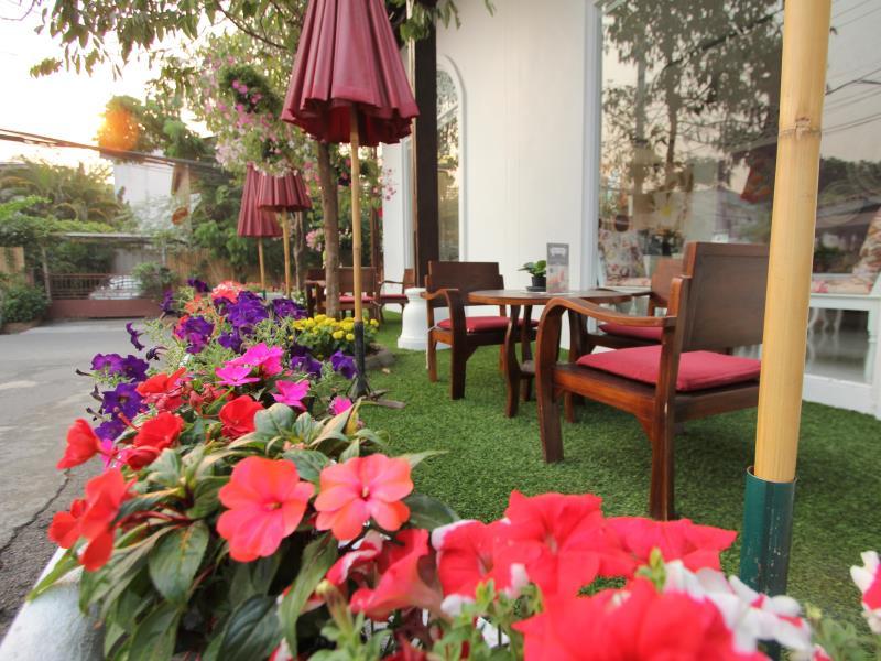 Ratchiangsaen Flora House 65/66
