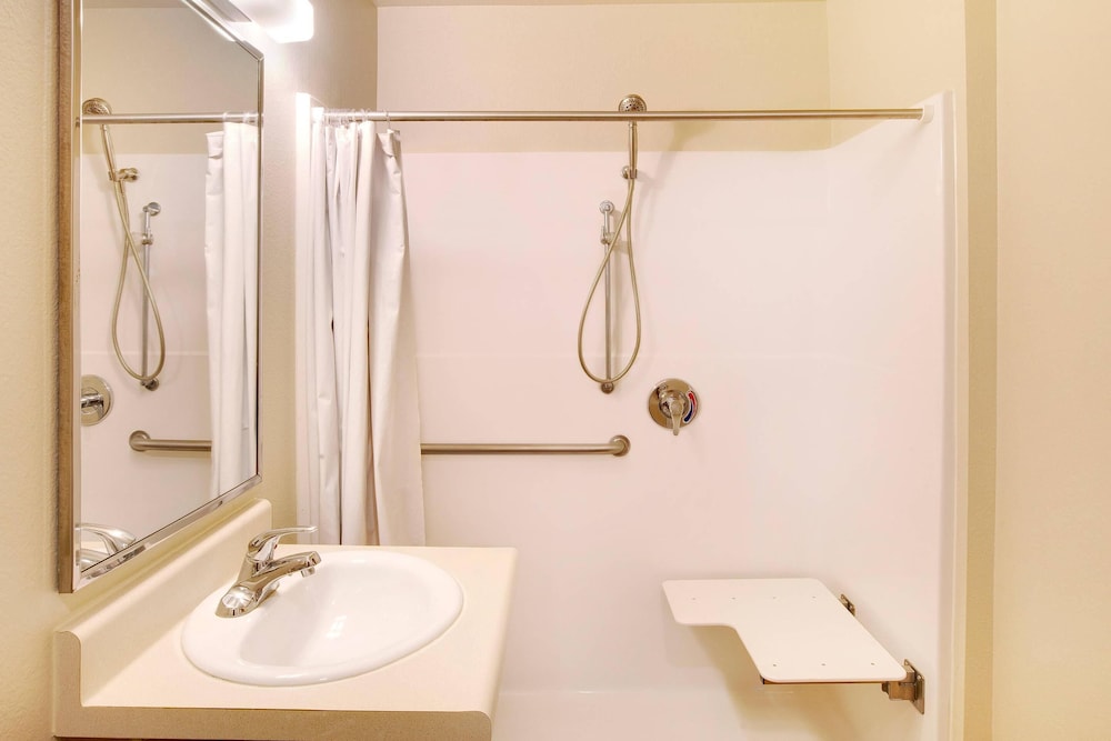 WoodSpring Suites Baton Rouge Airline Highway 52/54