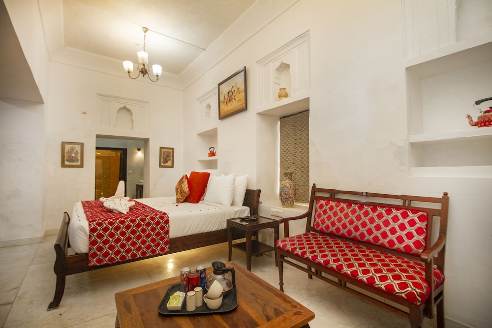 Amritara Chandra Mahal Haveli Bharatpur 24/50