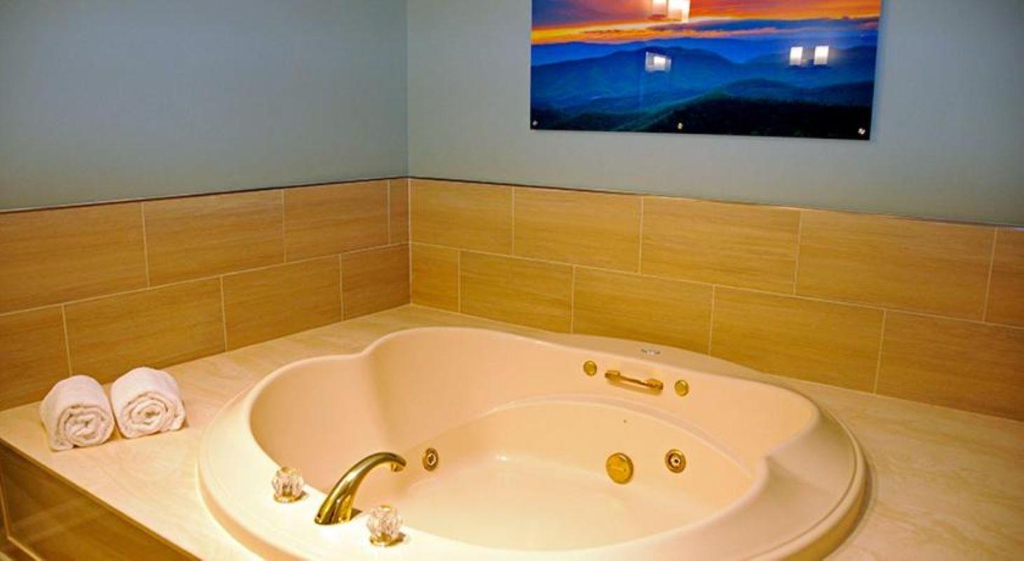 2 Bedrooms, Condo, Summit, Premium