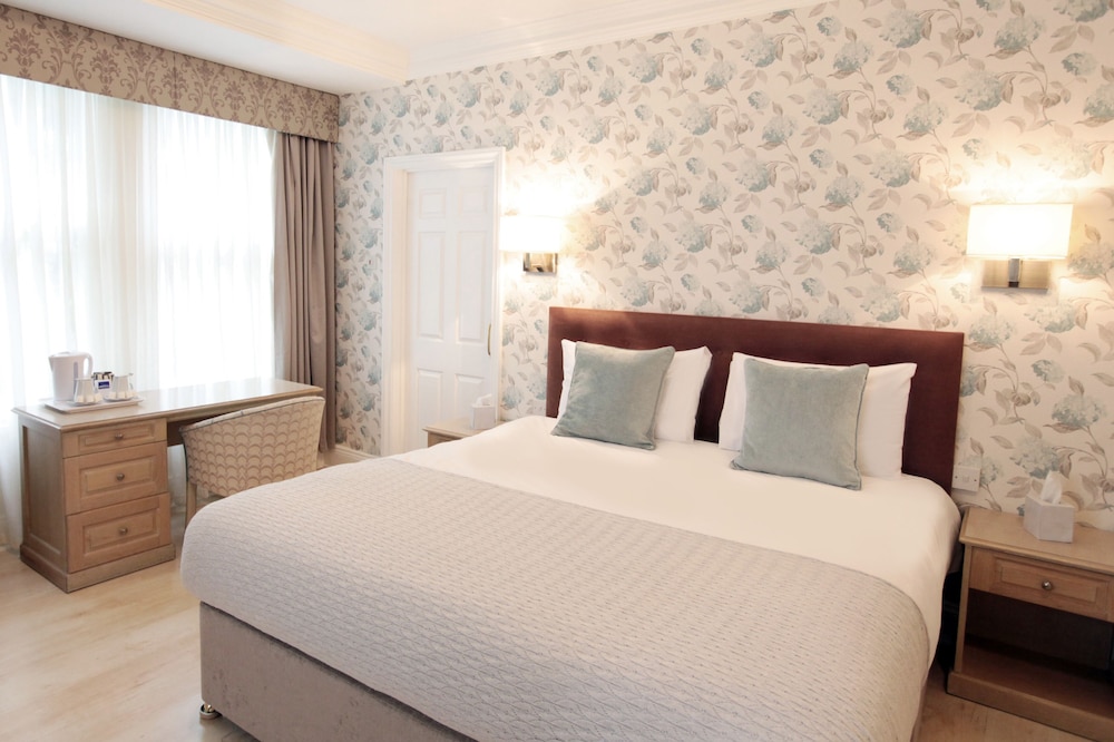 Victoria Square Hotel 12/50