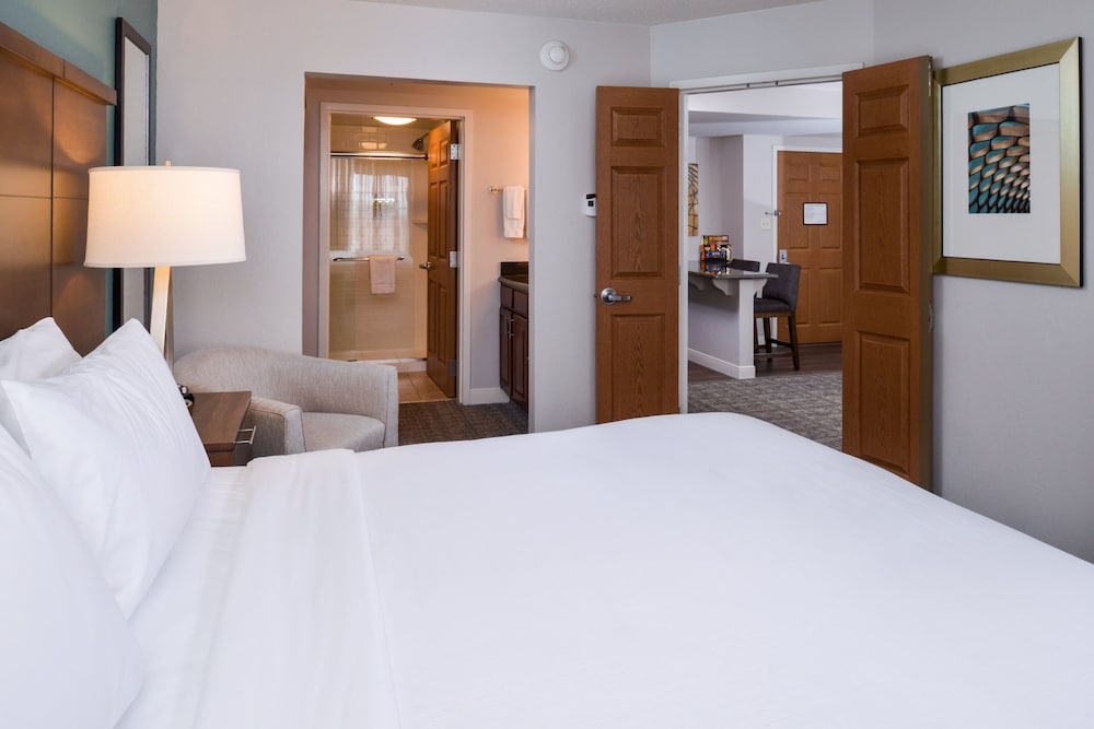 Staybridge Suites Indianapolis Downtown Convention Center 14/49