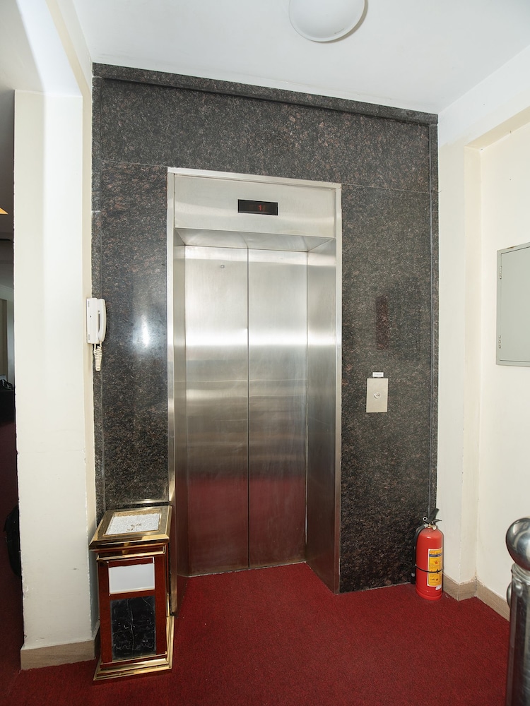 Regal Hotel 23/34