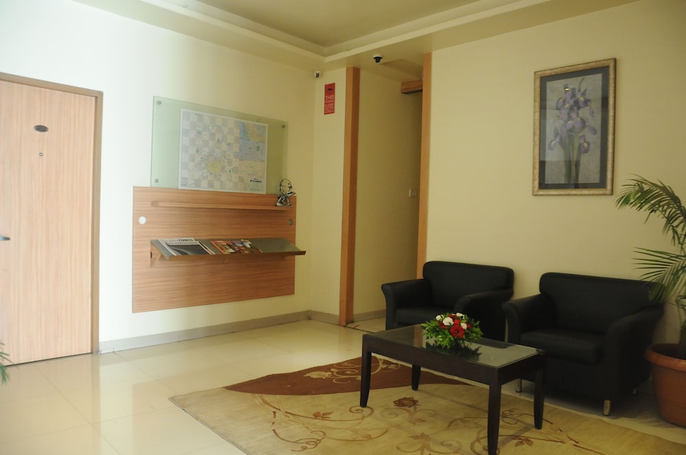 HOTEL MADHAV 26/34
