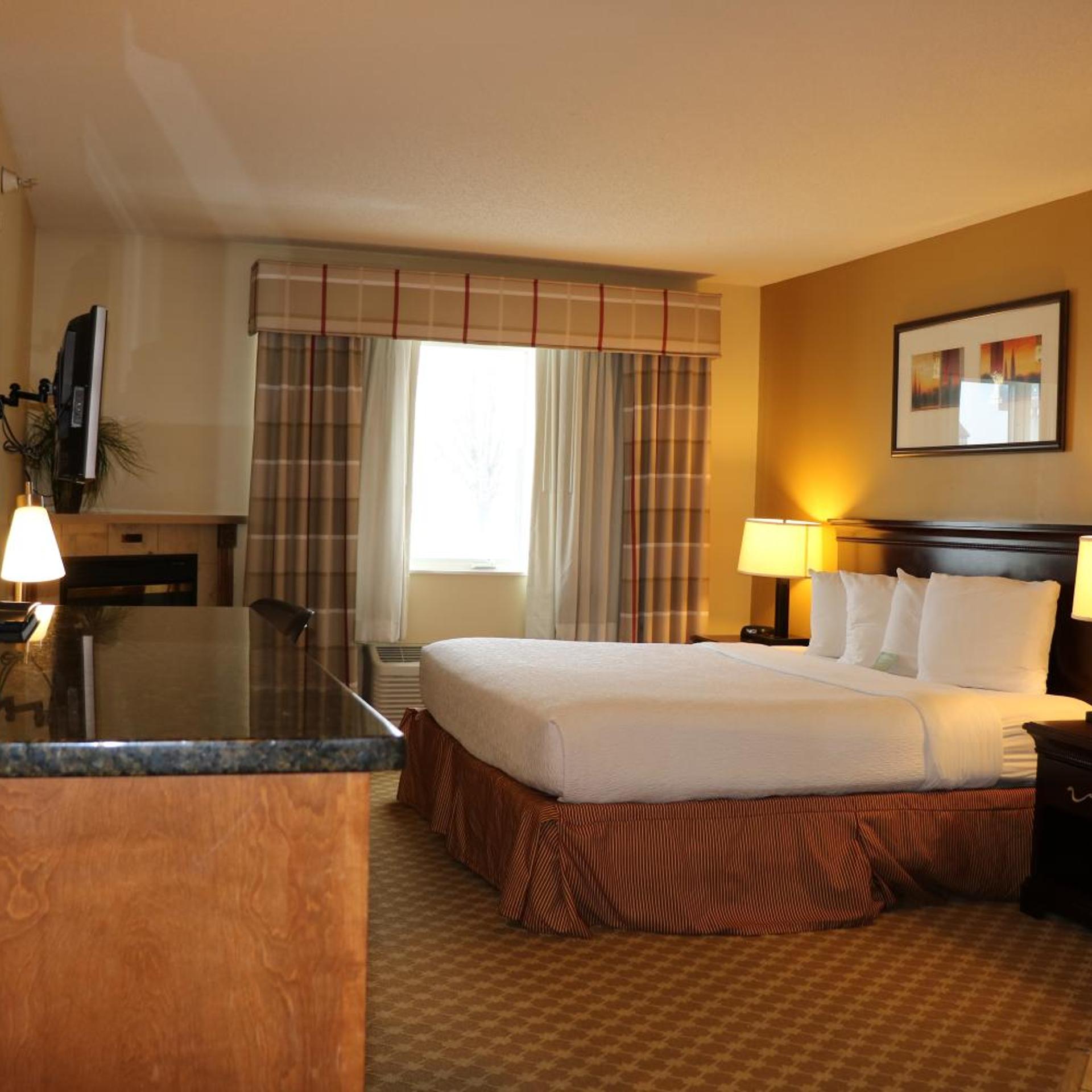 Room, King Bed, Jetted Tub