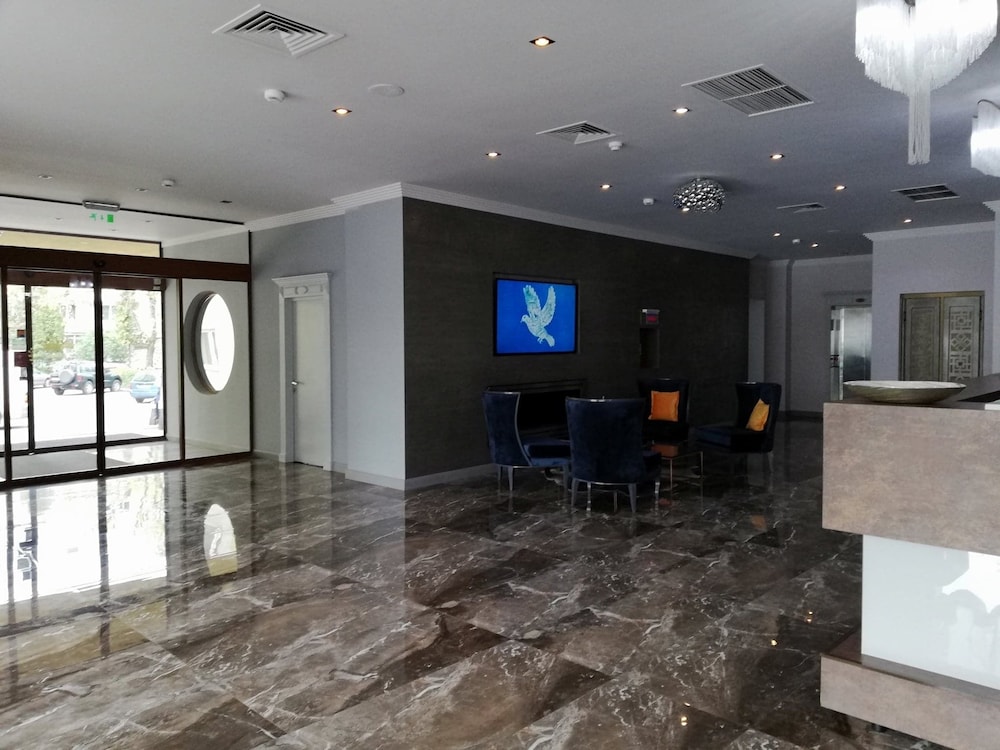 ROYAL CLASSIC HOTEL 36/44
