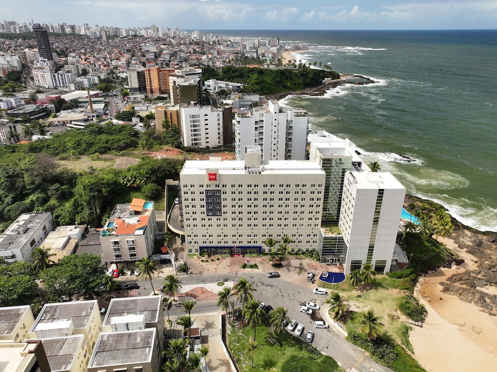 Ibis Salvador Rio Vermelho 7/73