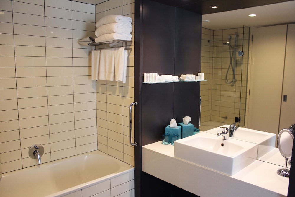 Rydges Wellington 24/69