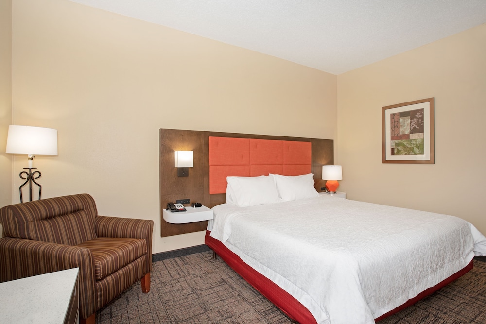 HAMPTON INN JONESBORO 10/39