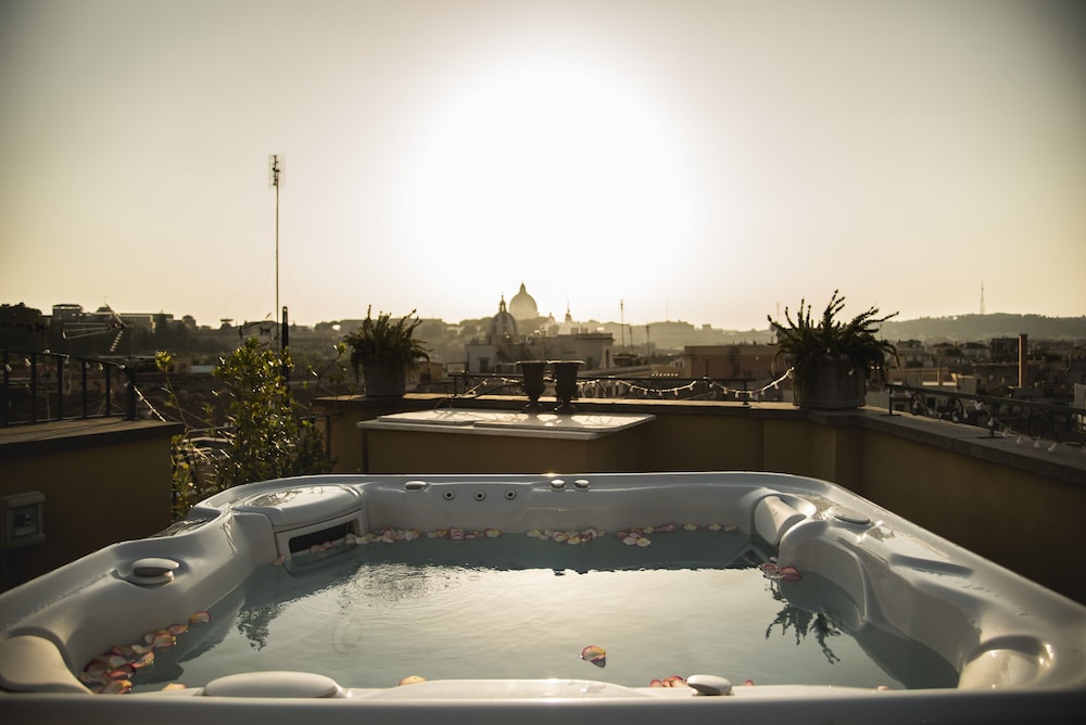 Navona Queen Rooftop 51/73