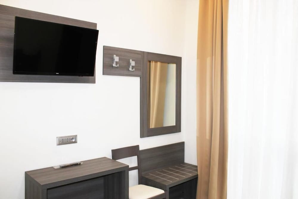 CSI Group - Hotel Metropoli 22/28