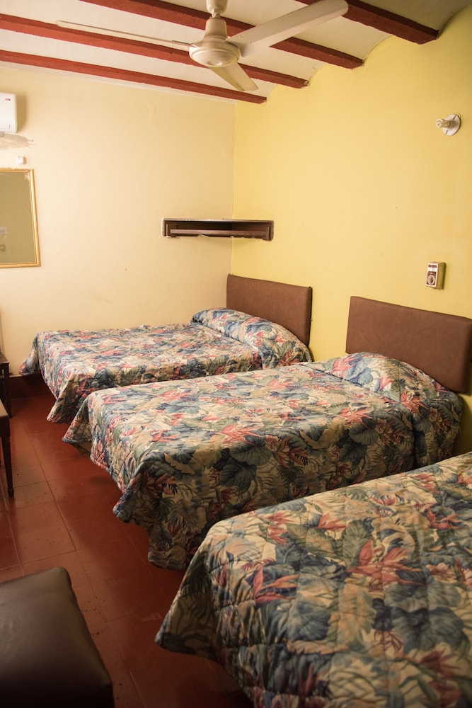 Hotel Esperanza 15/25