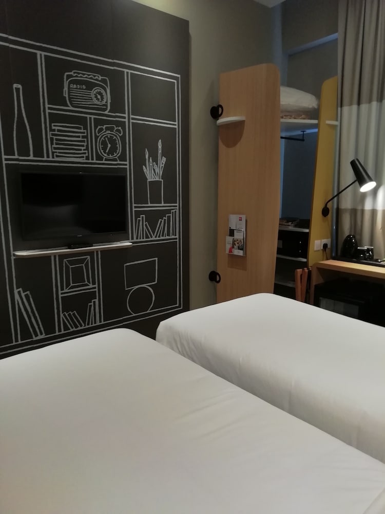 فندق إيبيس جدة طريق الملك(Ibis Jeddah Malik Road) 25/70