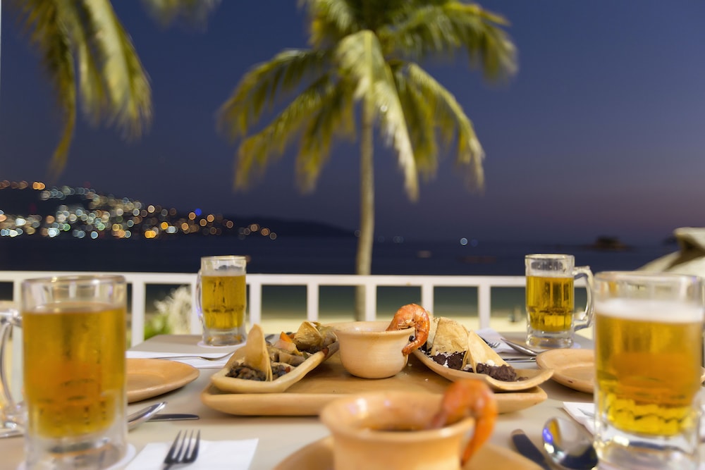 Krystal Beach Acapulco photo2