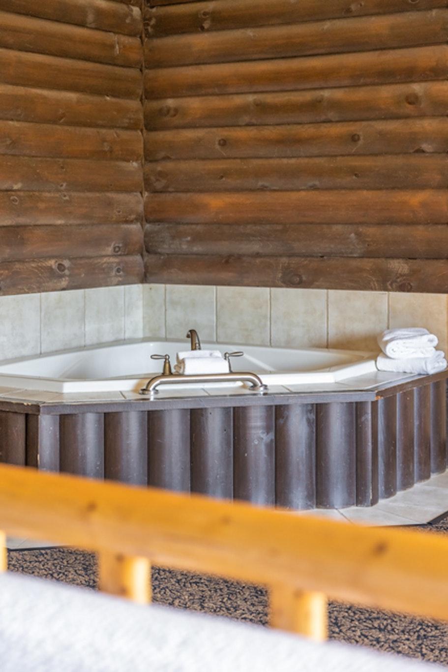 Expanded, King Bed, Jetted Tub