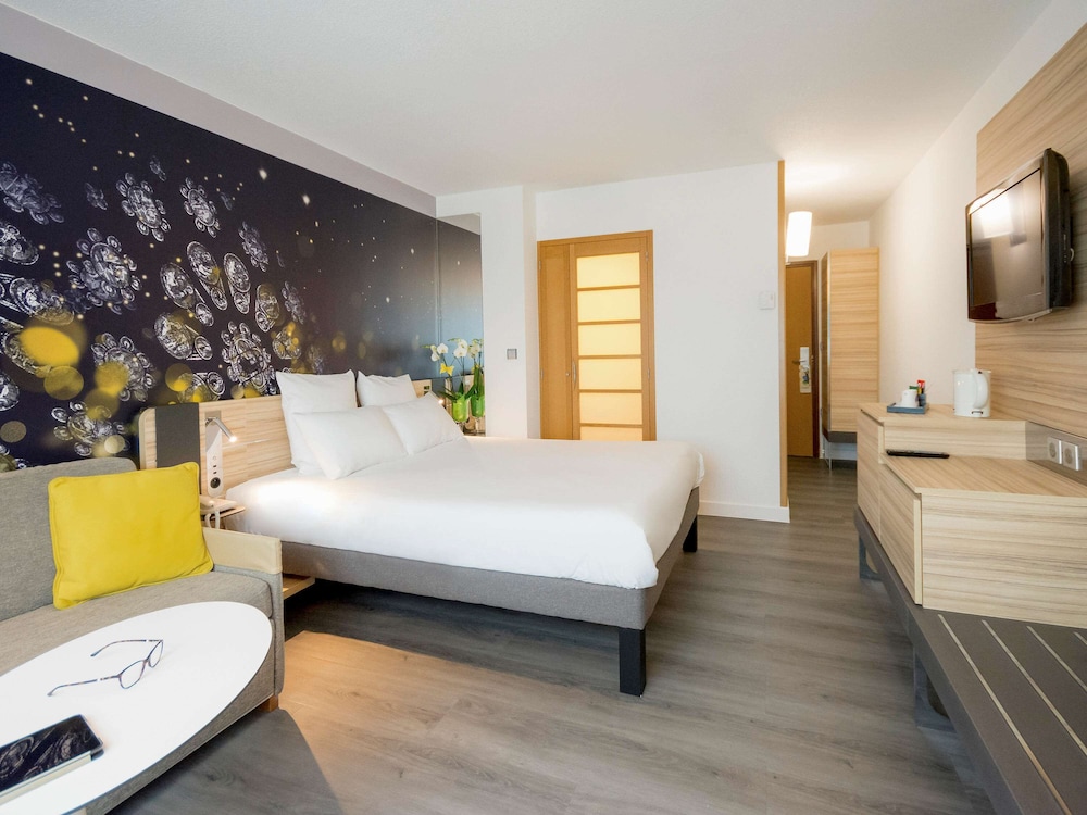 NOVOTEL CHARTRES 9/70