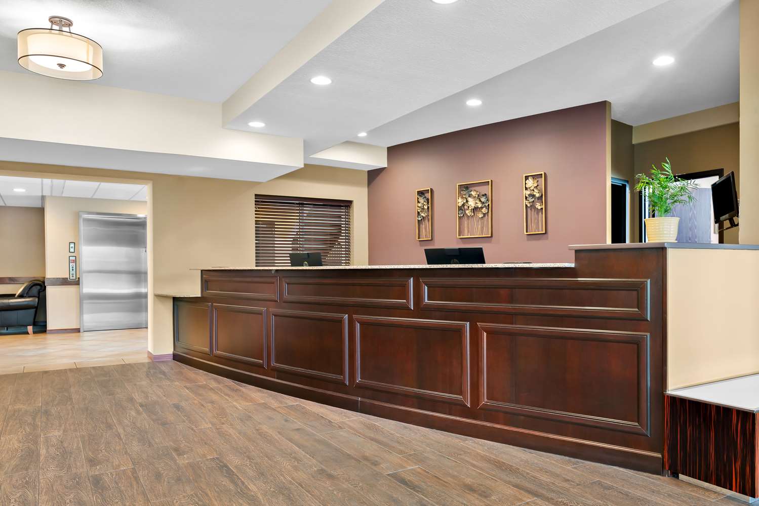 Best Western Paradise Inn 1/27
