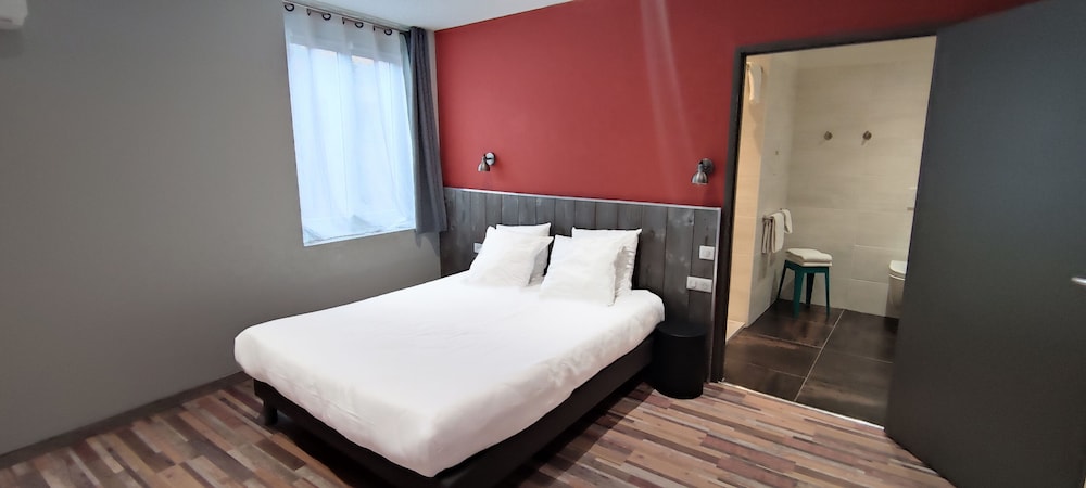 Logis Hotel Yseria - Historical Center 22/58