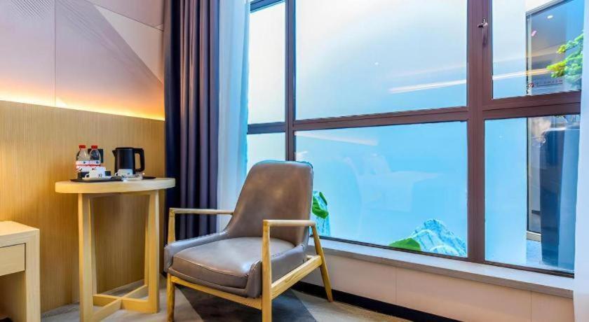 Borrman Hotel (Chongqing Jiefangbei Hongyadong) 43/58