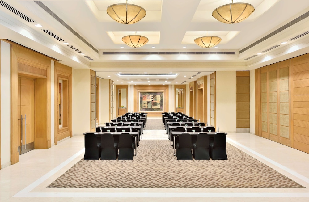 Radisson Noida 59/69