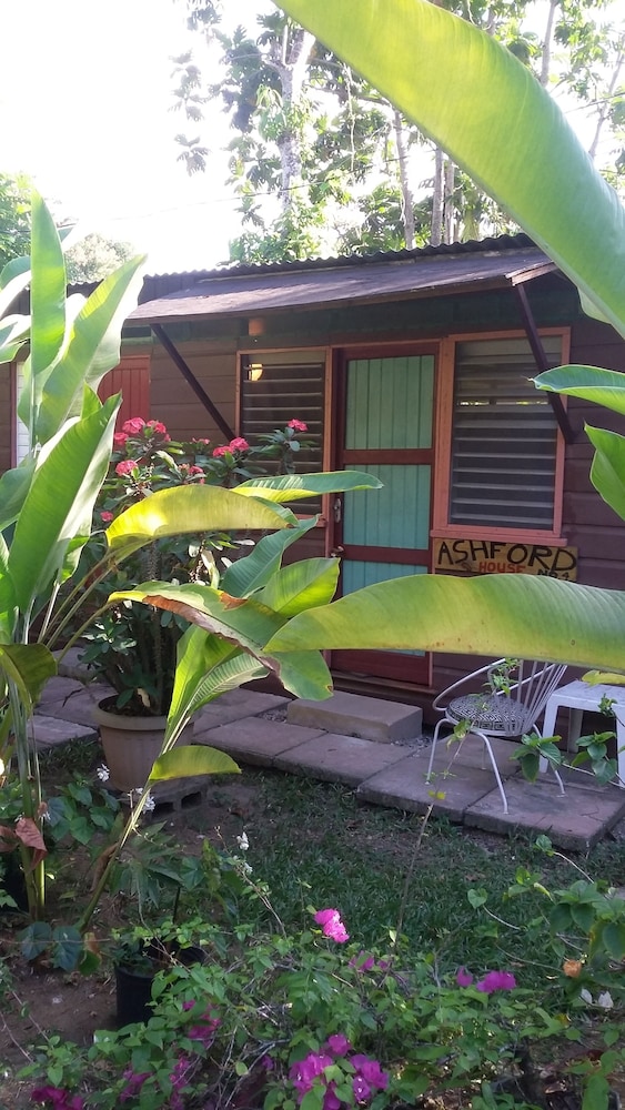 Firefly Beach Cottages and Suites 6/78