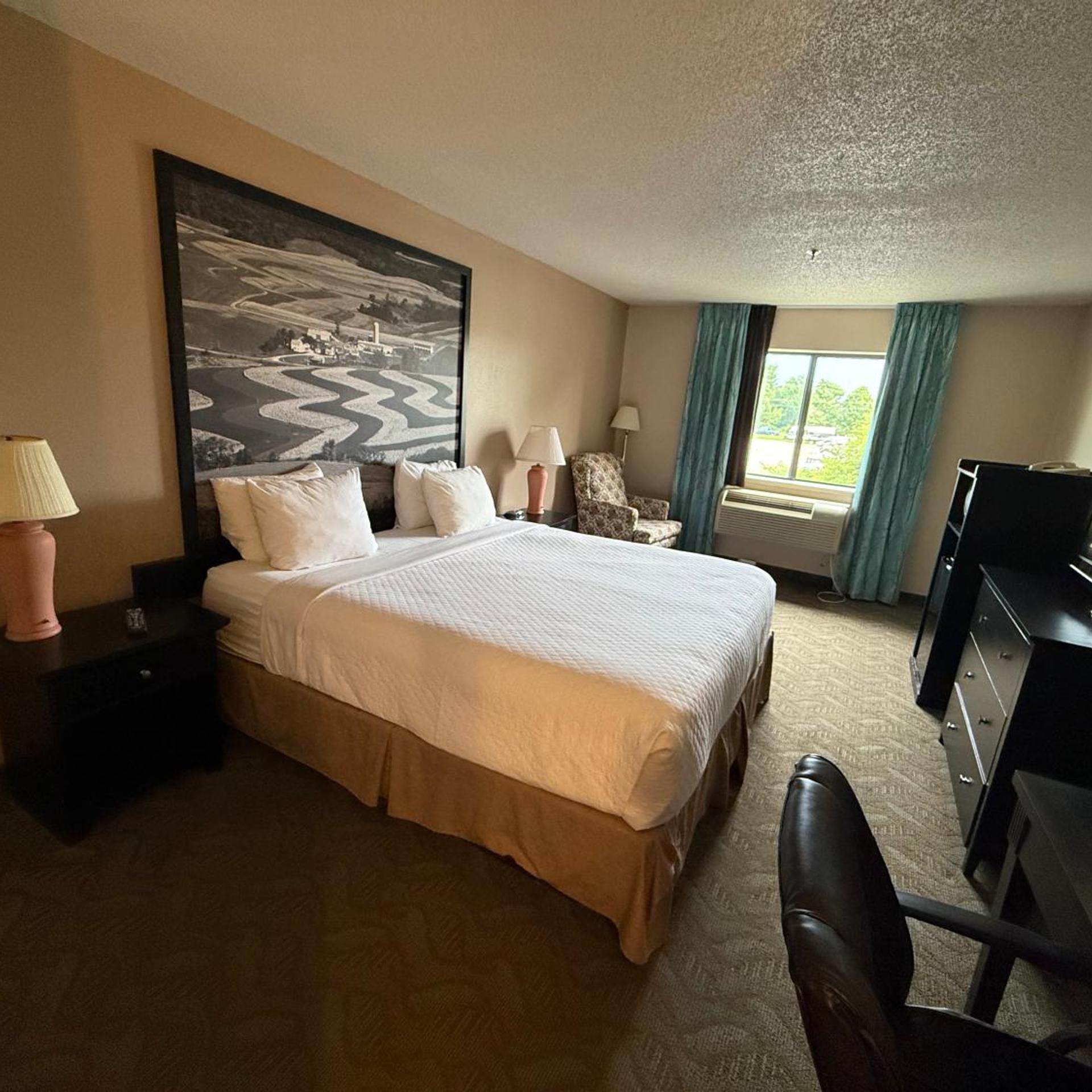 Dodgeville Inn & Suites 20/44