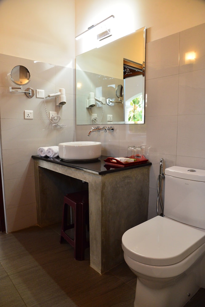 Villa Shanthi 50/50