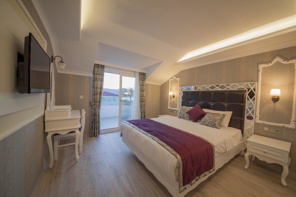 Yeniceri City Hotel 11/29
