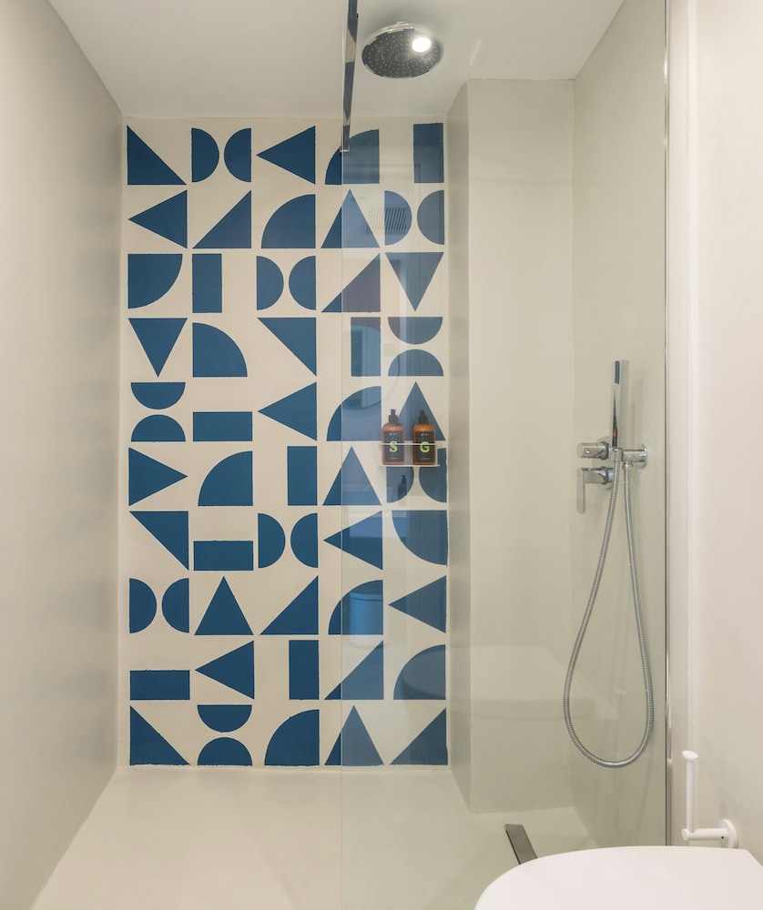 Play Paros, a member of Brown Hotels 40/62
