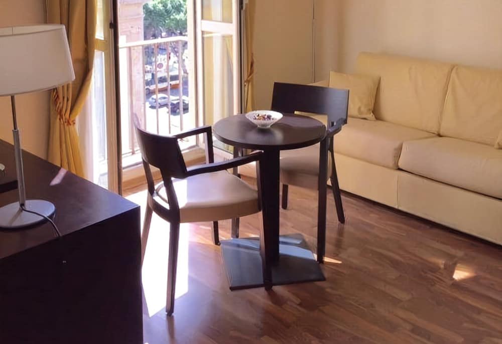 Hotel Due Colonne 41/71