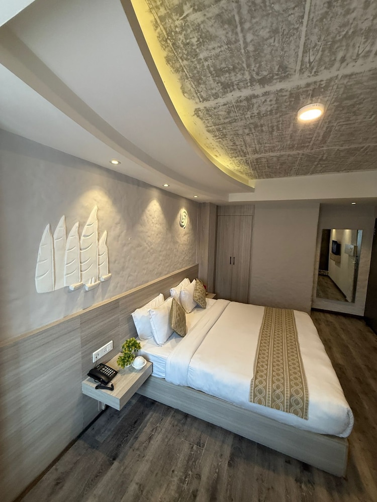 Vastu Boutique Hotel 12/40