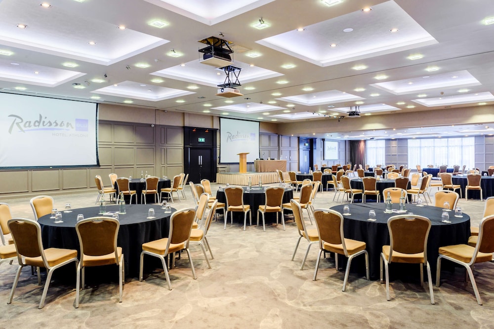 RADISSON BLU HOTEL, ATHLONE 56/67