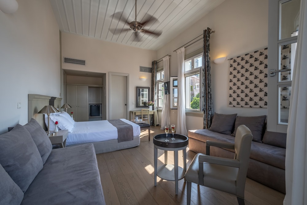 Grand Sarai Nafplio 53/75