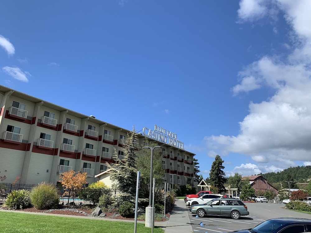 Blue Lake Casino Hotel 23/28