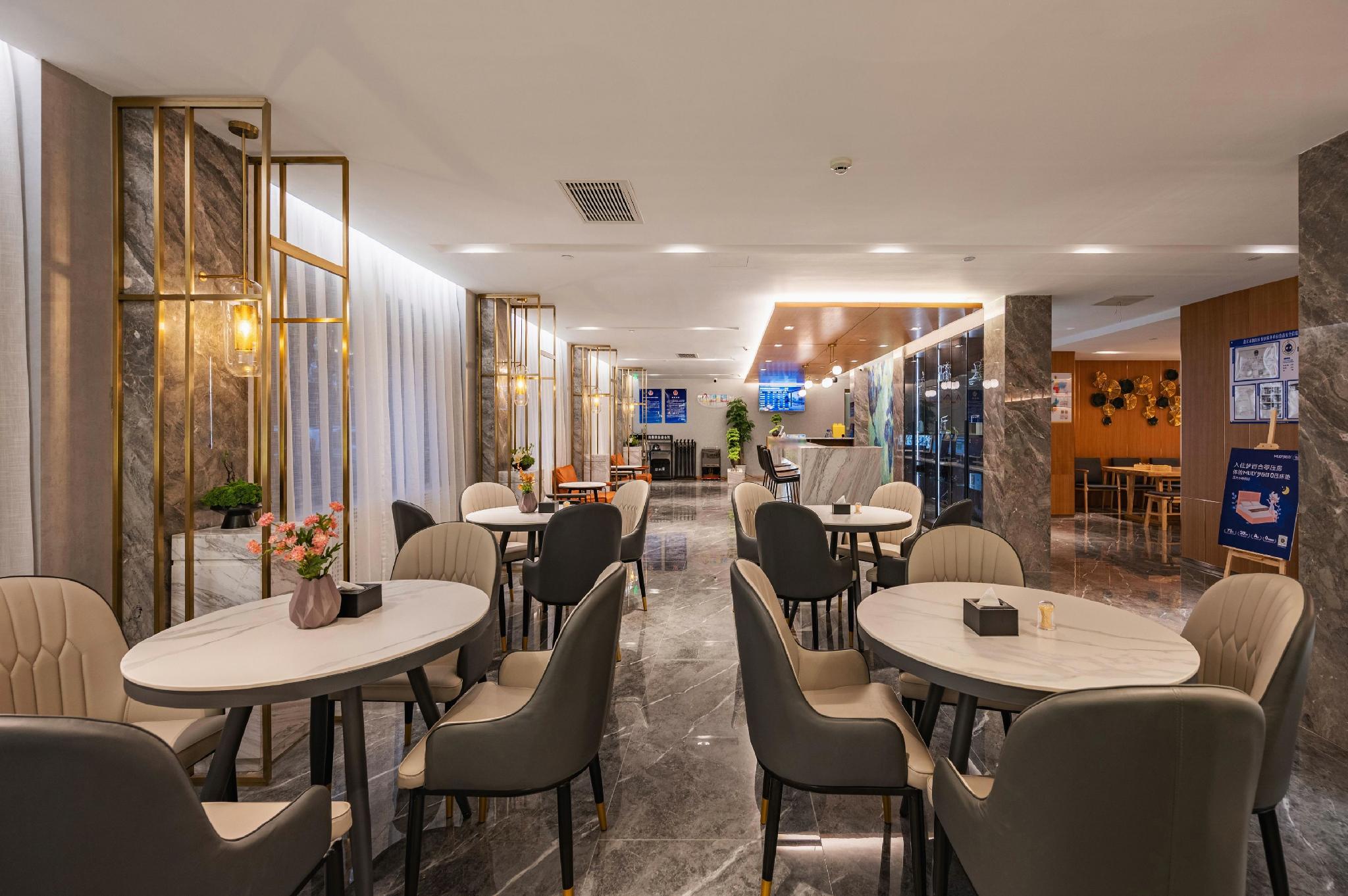 Super 8 Hotel (Beijing Sanlitun Taikoo Li Tuanjiehu Subway Station) 14/23
