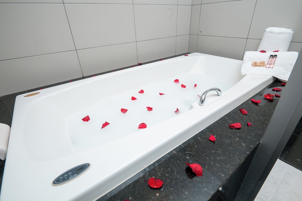Royal Jardins Boutique Hotel 67/67