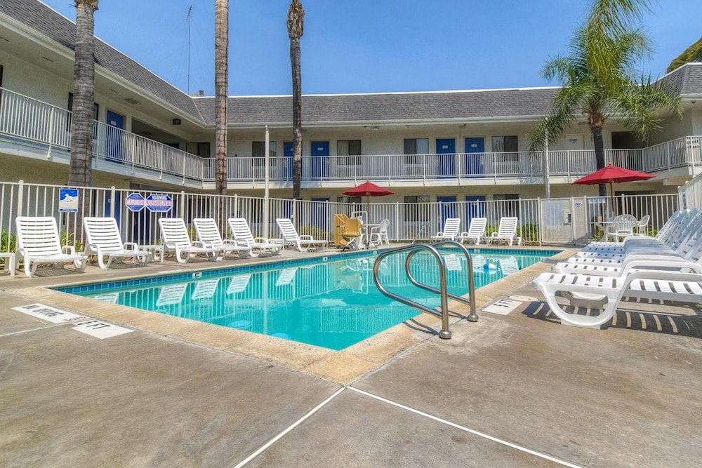 Motel6 El Cajon, CA - San Diego thumb 2