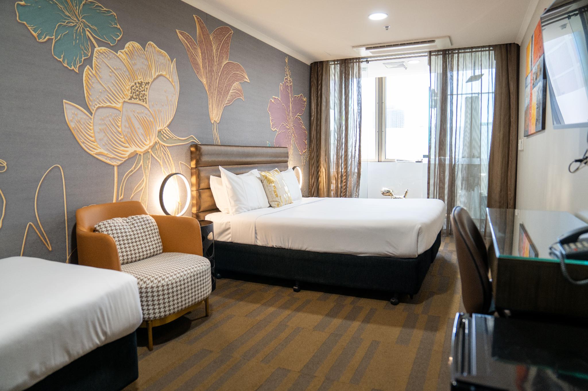 Plus, One, King Bed