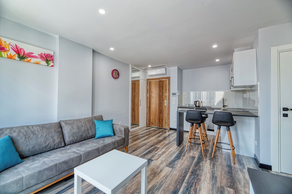 Gris & Verde Suite Hotel 35/50