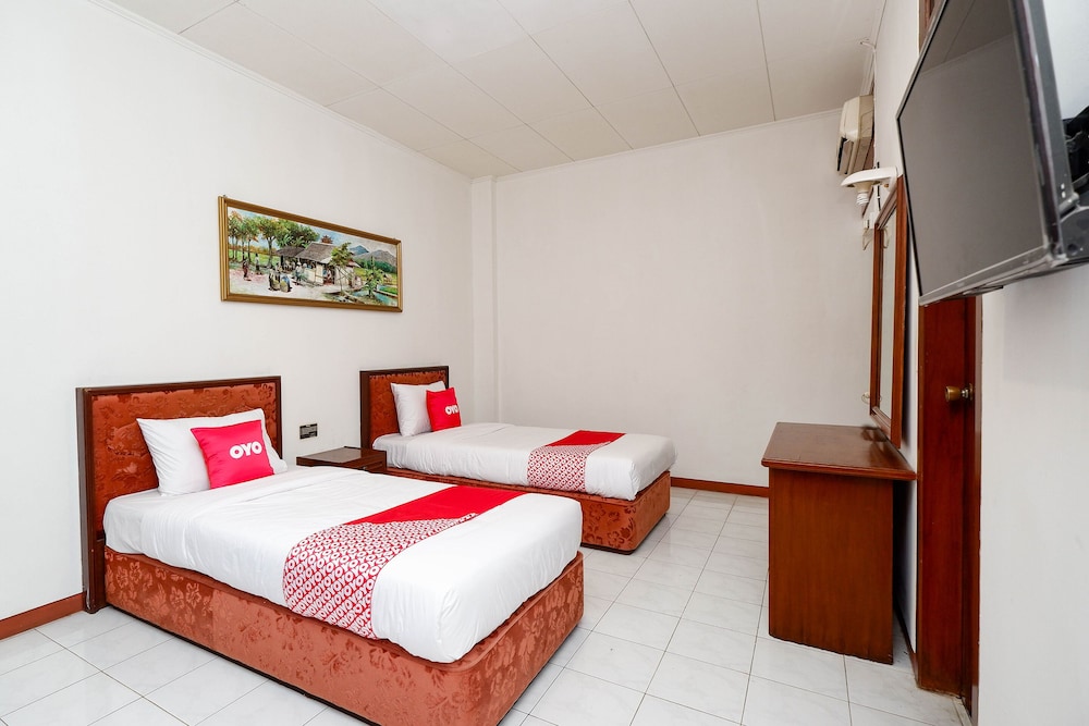 Super OYO Capital O 1644 Hotel Griya Kencana 39/59