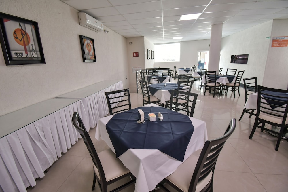 Hotel Portonovo Plaza Guadalajara 31/35
