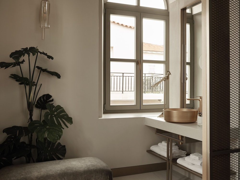 Domus Blanc Boutique Hotel 46/60