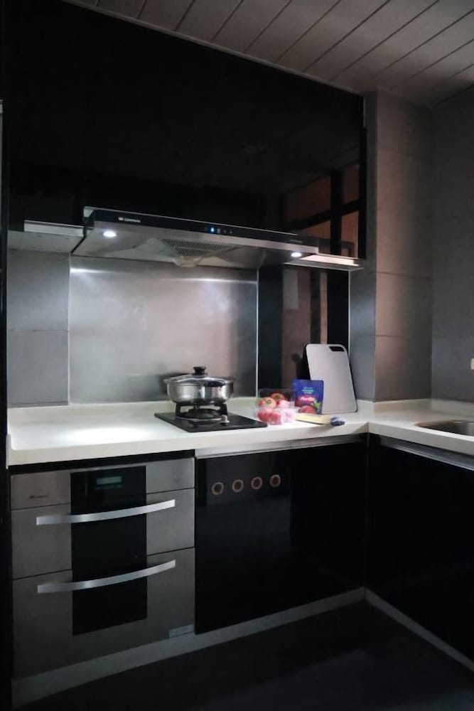Dan Executive Apartment Guangzhou 24/48