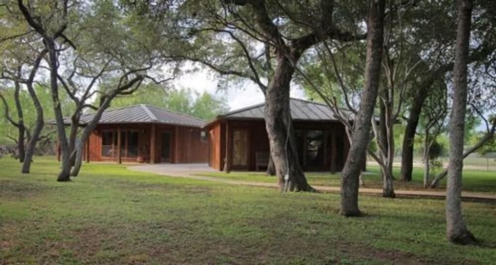 Live Oaks Bed and Breakfast 30/44