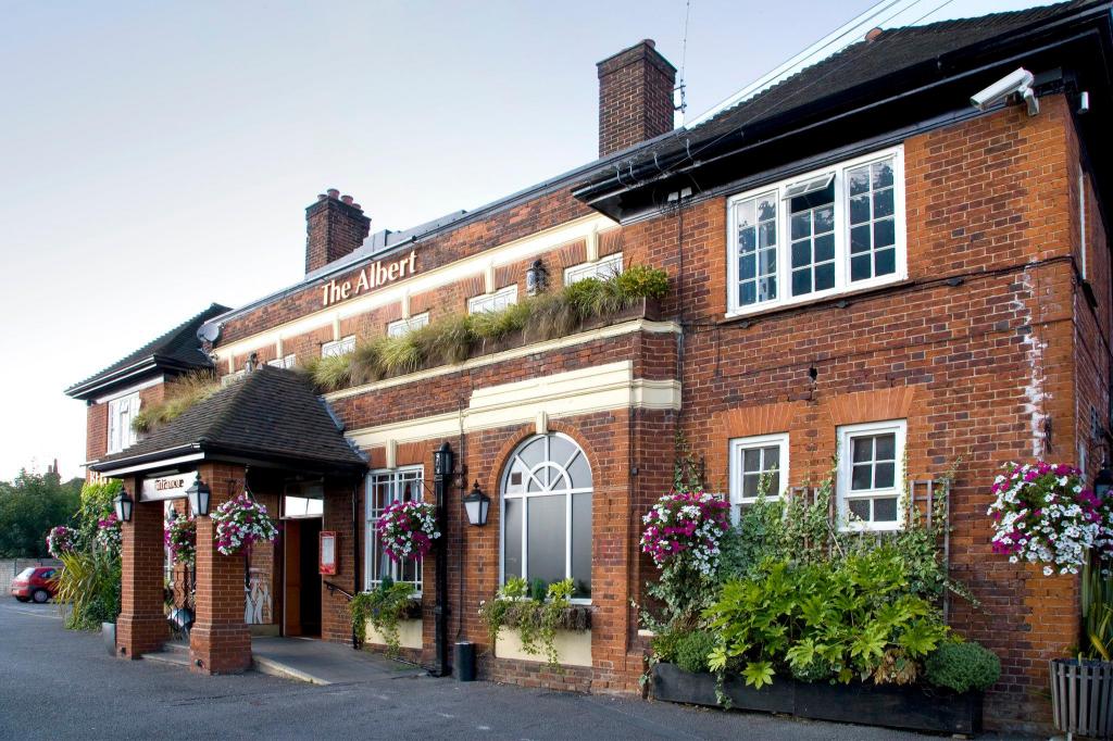 Premier Inn Colchester (Cowdray Avenue) 6/70