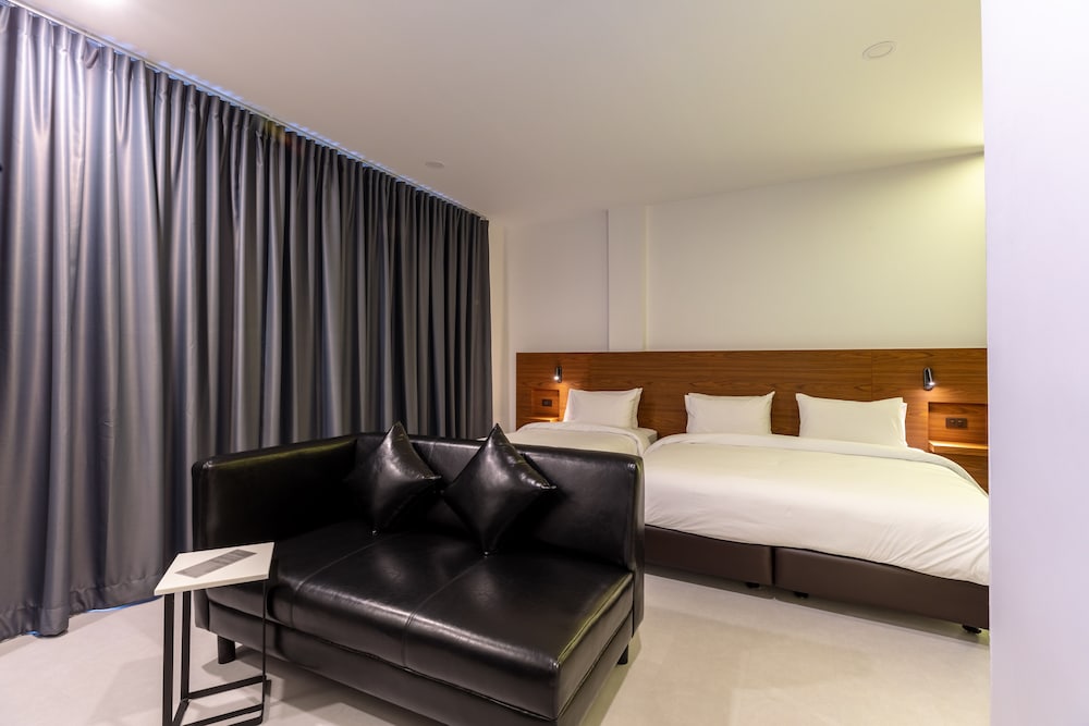 Reno Hotel 13/44